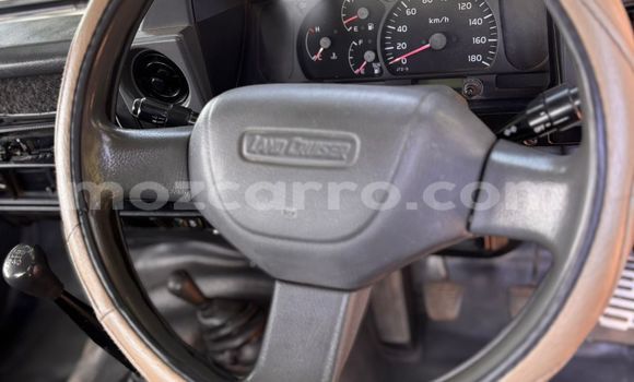 Comprar Usado Toyota Land Cruiser Branco Carro em Maputo em Maputo Comprar Usado Toyota Land Cruiser Branco Carro em Maputo em Maputo