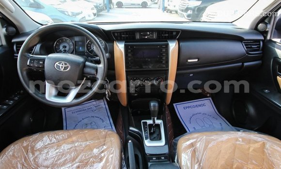 Comprar Importar Toyota Fortuner Branco Carro em Import - Dubai em Cabo Delgado Comprar Importar Toyota Fortuner Branco Carro em Import - Dubai em Cabo Delgado