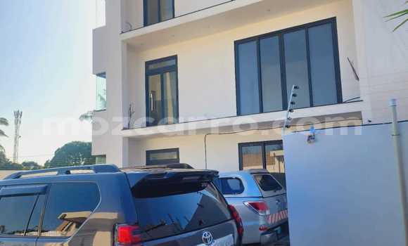 Comprar Usado Toyota Land Cruiser Prado Prata Carro em Maputo em Maputo Comprar Usado Toyota Land Cruiser Prado Prata Carro em Maputo em Maputo