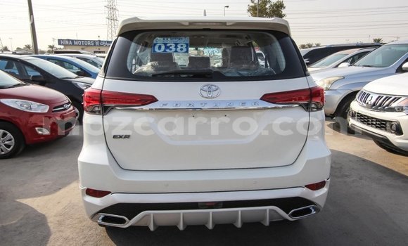 Comprar Importar Toyota Fortuner Branco Carro em Import - Dubai em Cabo Delgado Comprar Importar Toyota Fortuner Branco Carro em Import - Dubai em Cabo Delgado