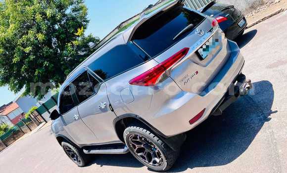 Tenga Tsaru Toyota Fortuner Bhurawuni Mota in Maputo in Maputo Tenga Tsaru Toyota Fortuner Bhurawuni Mota in Maputo in Maputo