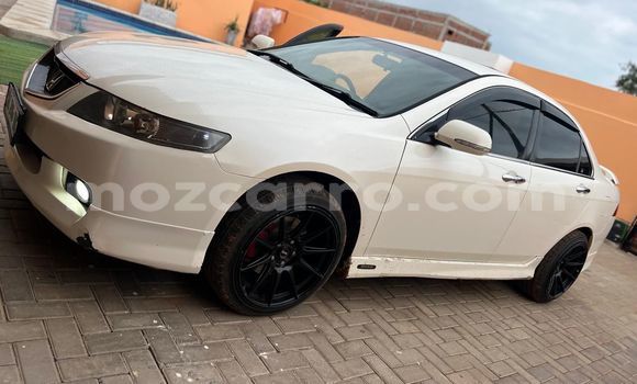 Comprar Usado Honda Accord Branco Carro em Maputo em Maputo Comprar Usado Honda Accord Branco Carro em Maputo em Maputo