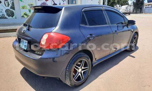 Comprar Usado Toyota Auris Azul Carro em Maputo em Maputo Comprar Usado Toyota Auris Azul Carro em Maputo em Maputo