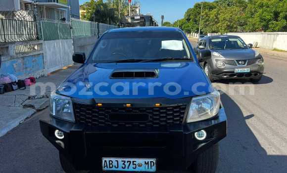Nunua Ilio tumika Toyota Hilux Bluu Gari ndani ya Maputo nchini Maputo
