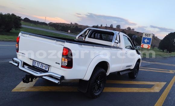 Comprar Usado Toyota Hilux Branco Carro em Maputo em Maputo Comprar Usado Toyota Hilux Branco Carro em Maputo em Maputo