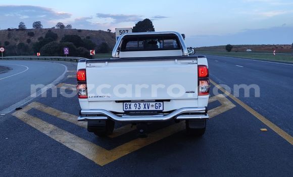 Comprar Usado Toyota Hilux Branco Carro em Maputo em Maputo Comprar Usado Toyota Hilux Branco Carro em Maputo em Maputo