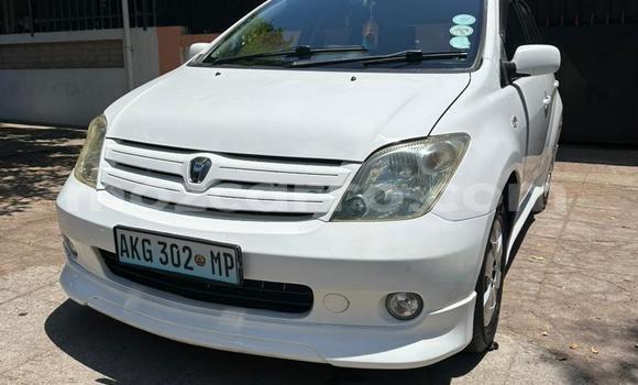 Nunua Ilio tumika Toyota IST Nyeupe Gari ndani ya Maputo nchini Maputo Nunua Ilio tumika Toyota IST Nyeupe Gari ndani ya Maputo nchini Maputo