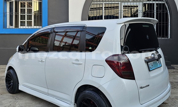 Buy Used Toyota Ractis White Car in Maputo in Maputo Buy Used Toyota Ractis White Car in Maputo in Maputo