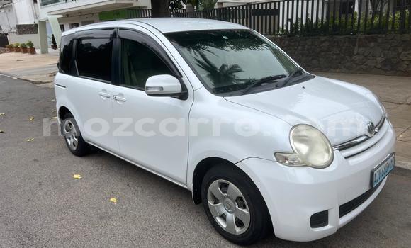 Tenga Tsaru Toyota Sienta Chena Mota in Maputo in Maputo Tenga Tsaru Toyota Sienta Chena Mota in Maputo in Maputo