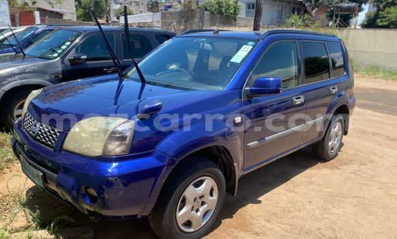 Buy Used Nissan X-Trail Blue Car in Maputo in Maputo
