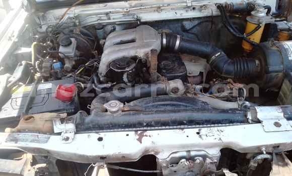 Tenga Tsaru Nissan Hardbody Chena Mota in Maputo in Maputo Tenga Tsaru Nissan Hardbody Chena Mota in Maputo in Maputo