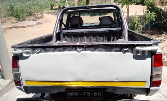 Tenga Tsaru Nissan Hardbody Chena Mota in Maputo in Maputo Tenga Tsaru Nissan Hardbody Chena Mota in Maputo in Maputo