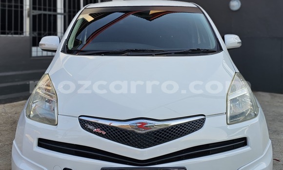 Comprar Usado Toyota Ractis Branco Carro em Maputo em Maputo