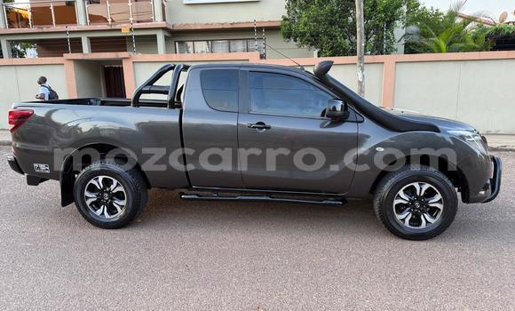 Comprar Usado Mazda BT-50 Castanho Carro em Maputo em Maputo Comprar Usado Mazda BT-50 Castanho Carro em Maputo em Maputo