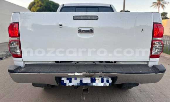 Comprar Usado Toyota Hilux Branco Carro em Maputo em Maputo Comprar Usado Toyota Hilux Branco Carro em Maputo em Maputo