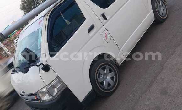 Comprar Usado Toyota Hiace Branco Carro em Maputo em Maputo Comprar Usado Toyota Hiace Branco Carro em Maputo em Maputo