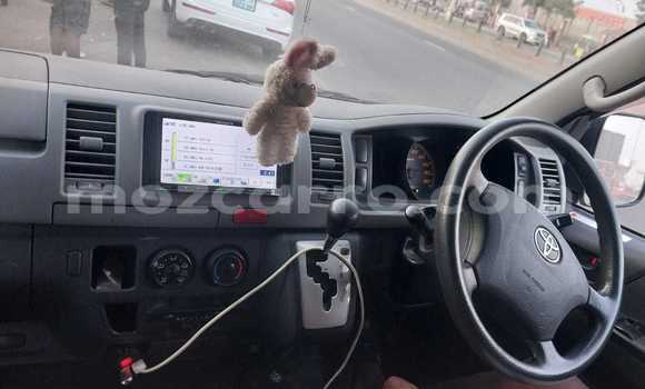 Comprar Usado Toyota Hiace Branco Carro em Maputo em Maputo Comprar Usado Toyota Hiace Branco Carro em Maputo em Maputo