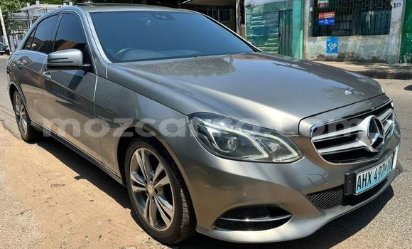 Tenga Tsaru Mercedes-Benz E200 Zvimwe Mota in Maputo in Maputo