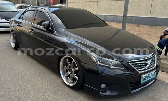 Nunua Ilio tumika Toyota Mark X Nyeusi Gari ndani ya Maputo nchini Maputo
