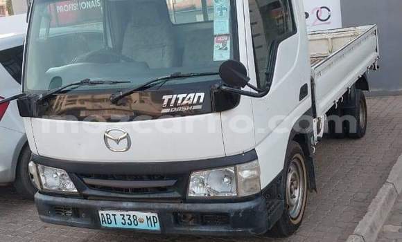 Buy Used Mazda 121 White Car in Maputo in Maputo Buy Used Mazda 121 White Car in Maputo in Maputo