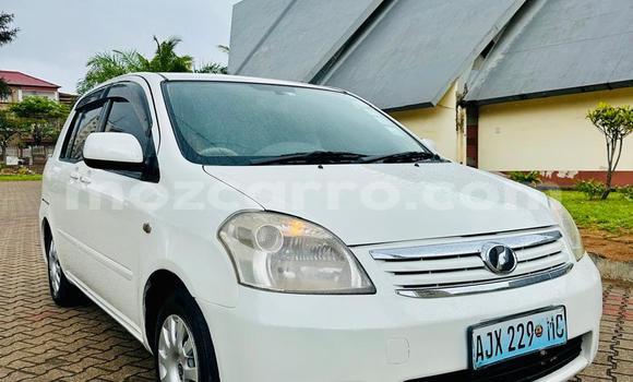 Comprar Usado Toyota Raum Branco Carro em Maputo em Maputo