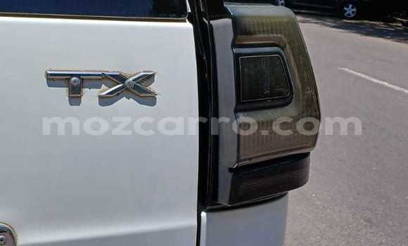 Nunua Ilio tumika Toyota Land Cruiser Prado Nyeupe Gari ndani ya Maputo nchini Maputo Nunua Ilio tumika Toyota Land Cruiser Prado Nyeupe Gari ndani ya Maputo nchini Maputo