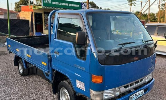 Comprar Novo Toyota Dyna Azul Carro em Maputo em Maputo