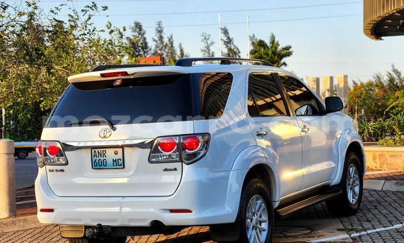 Buy Used Toyota Fortuner White Car in Maputo in Maputo Buy Used Toyota Fortuner White Car in Maputo in Maputo