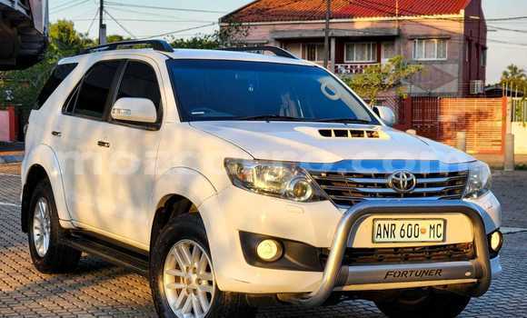 Nunua Ilio tumika Toyota Fortuner Nyeupe Gari ndani ya Maputo nchini Maputo Nunua Ilio tumika Toyota Fortuner Nyeupe Gari ndani ya Maputo nchini Maputo