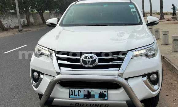 Buy Used Toyota Fortuner White Car in Maputo in Maputo