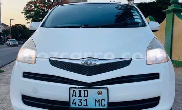 Tenga Tsaru Toyota Ractis Chena Mota in Maputo in Maputo