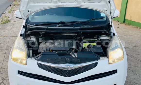 Comprar Usado Toyota Ractis Branco Carro em Maputo em Maputo Comprar Usado Toyota Ractis Branco Carro em Maputo em Maputo