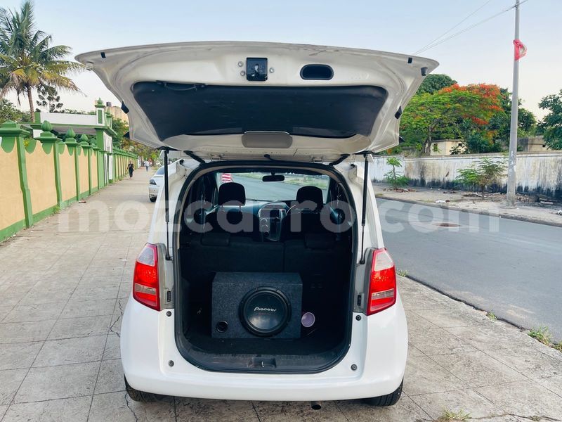 Big with watermark toyota ractis maputo maputo 32483