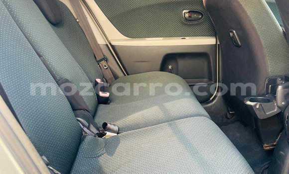 Comprar Usado Toyota Vitz Prata Carro em Maputo em Maputo Comprar Usado Toyota Vitz Prata Carro em Maputo em Maputo