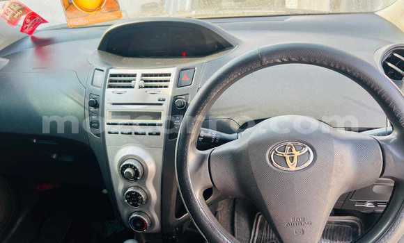 Comprar Usado Toyota Vitz Prata Carro em Maputo em Maputo Comprar Usado Toyota Vitz Prata Carro em Maputo em Maputo