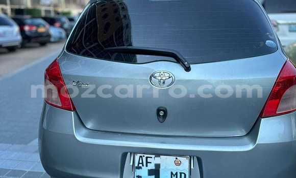 Comprar Usado Toyota Vitz Prata Carro em Maputo em Maputo Comprar Usado Toyota Vitz Prata Carro em Maputo em Maputo
