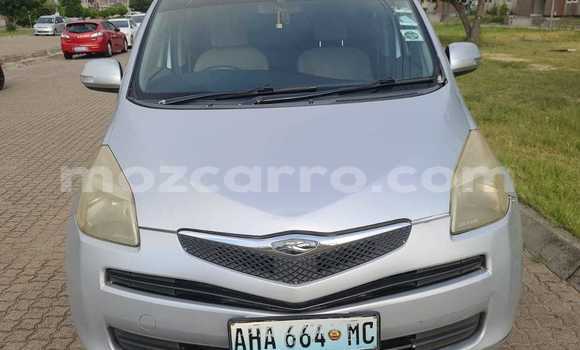 Comprar Usado Toyota Ractis Prata Carro em Maputo em Maputo