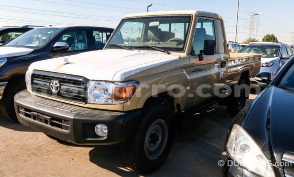 Comprar Importar Toyota Land Cruiser Bege Carro em Import - Dubai em Cabo Delgado Comprar Importar Toyota Land Cruiser Bege Carro em Import - Dubai em Cabo Delgado