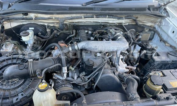 Comprar Usado Toyota Hilux Branco Carro em Maputo em Maputo Comprar Usado Toyota Hilux Branco Carro em Maputo em Maputo