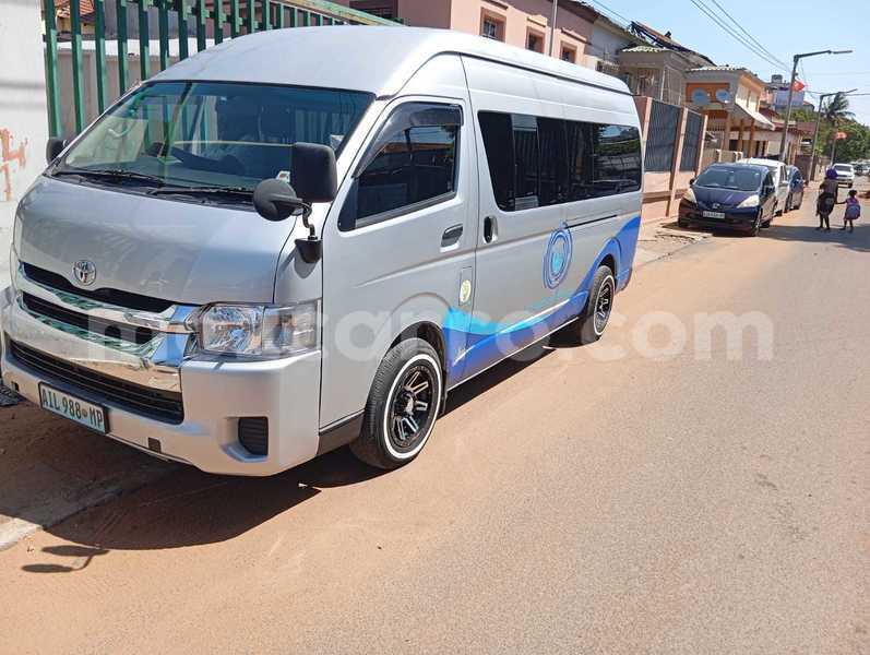 Big with watermark toyota hiace maputo maputo 32511