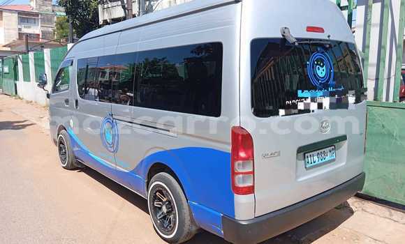 Buy Used Toyota Hiace Silver Car in Maputo in Maputo Buy Used Toyota Hiace Silver Car in Maputo in Maputo