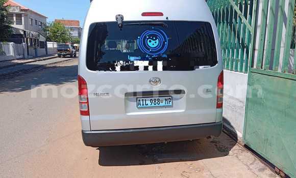Buy Used Toyota Hiace Silver Car in Maputo in Maputo Buy Used Toyota Hiace Silver Car in Maputo in Maputo