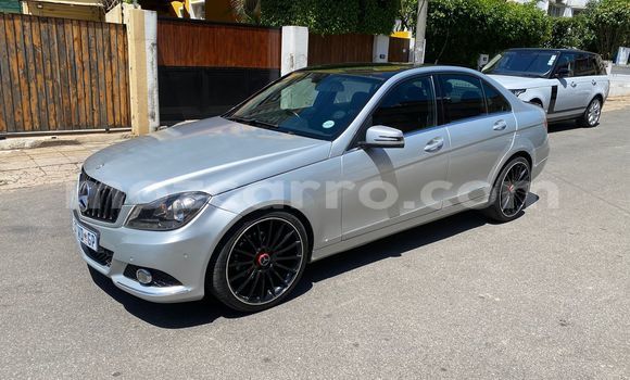 Comprar Usado Mercedes-Benz C-Classe De outros Carro em Maputo em Maputo Comprar Usado Mercedes-Benz C-Classe De outros Carro em Maputo em Maputo