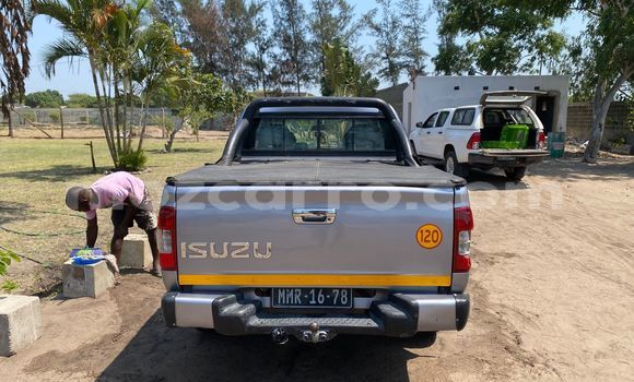 Comprar Usado Isuzu KB De outros Carro em Maputo em Maputo Comprar Usado Isuzu KB De outros Carro em Maputo em Maputo