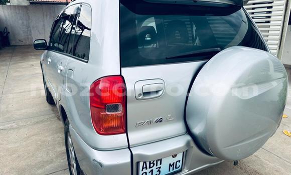 Comprar Usado Toyota RAV4 Prata Carro em Maputo em Maputo Comprar Usado Toyota RAV4 Prata Carro em Maputo em Maputo