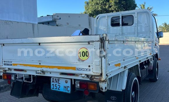 Nunua Ilio tumika Toyota Dyna Nyeupe Gari ndani ya Maputo nchini Maputo Nunua Ilio tumika Toyota Dyna Nyeupe Gari ndani ya Maputo nchini Maputo