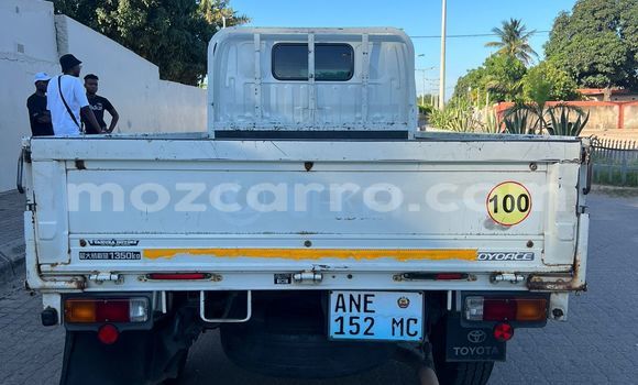 Nunua Ilio tumika Toyota Dyna Nyeupe Gari ndani ya Maputo nchini Maputo Nunua Ilio tumika Toyota Dyna Nyeupe Gari ndani ya Maputo nchini Maputo