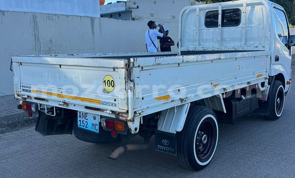 Nunua Ilio tumika Toyota Dyna Nyeupe Gari ndani ya Maputo nchini Maputo Nunua Ilio tumika Toyota Dyna Nyeupe Gari ndani ya Maputo nchini Maputo