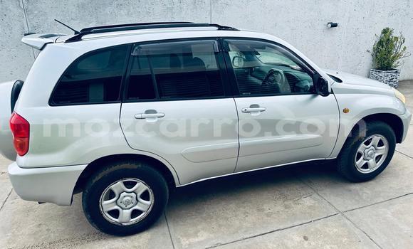 Nunua Ilio tumika Toyota RAV4 Fedha Gari ndani ya Maputo nchini Maputo Nunua Ilio tumika Toyota RAV4 Fedha Gari ndani ya Maputo nchini Maputo