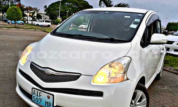 Nunua Ilio tumika Toyota Ractis Nyeupe Gari ndani ya Maputo nchini Maputo